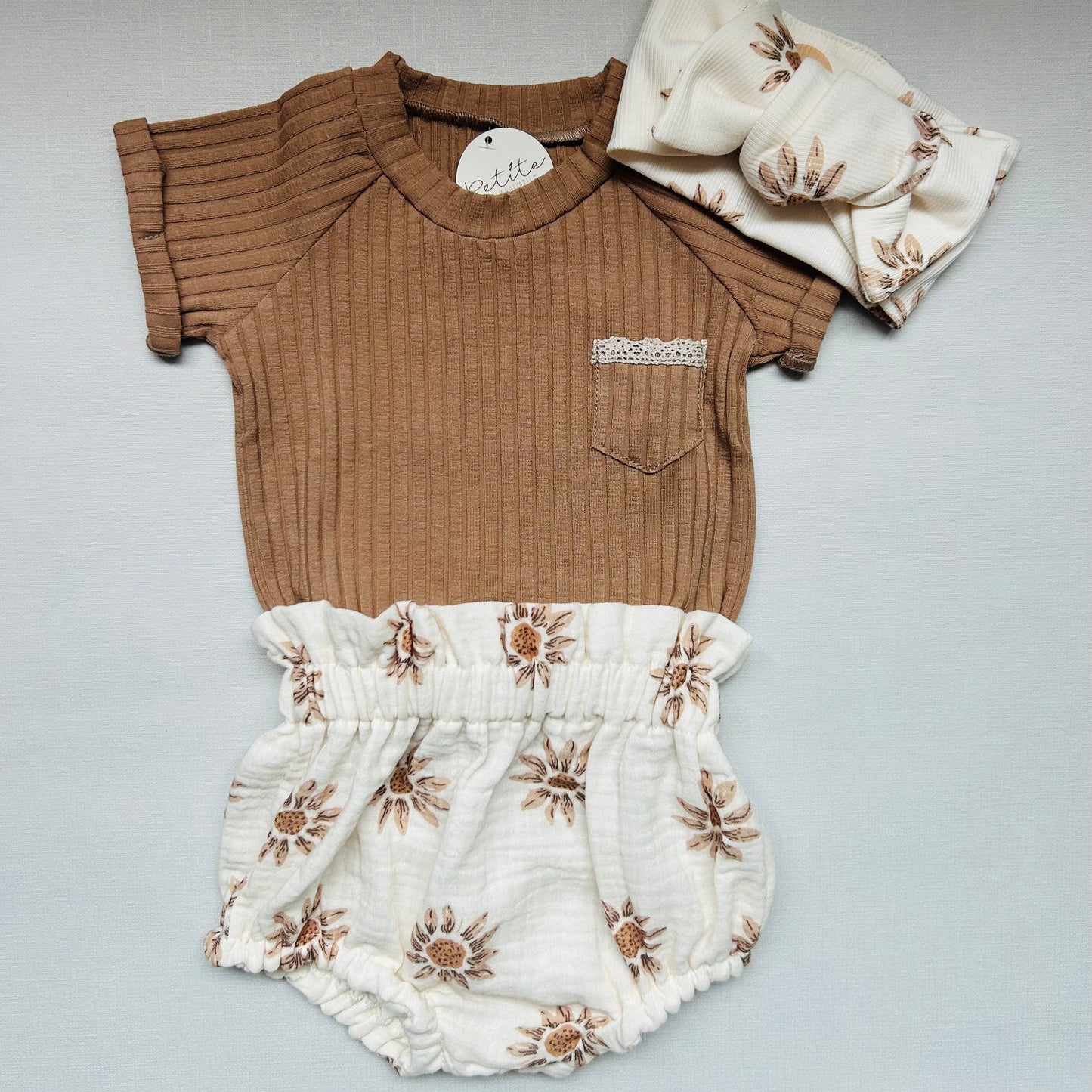 Stijlvolle babybloeier - zonnebloemen